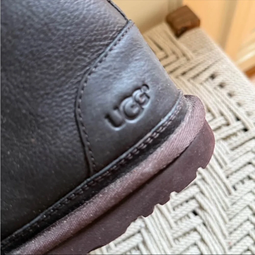 UGG Neumel Men's 8 Leather Ankle Chukka Boot Dark Brown with Wool Lining